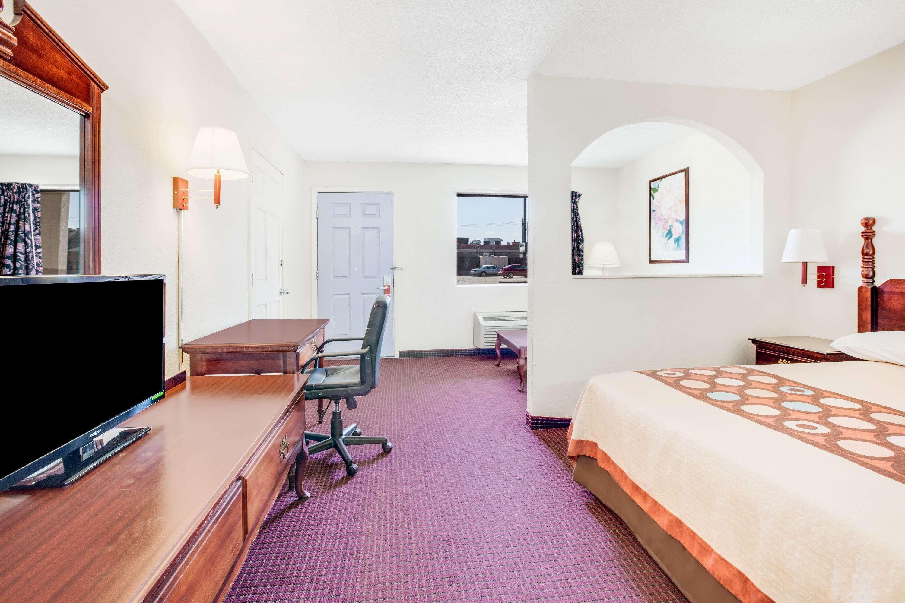 Super 8 By Wyndham Arkadelphia Caddo Valley Area Экстерьер фото