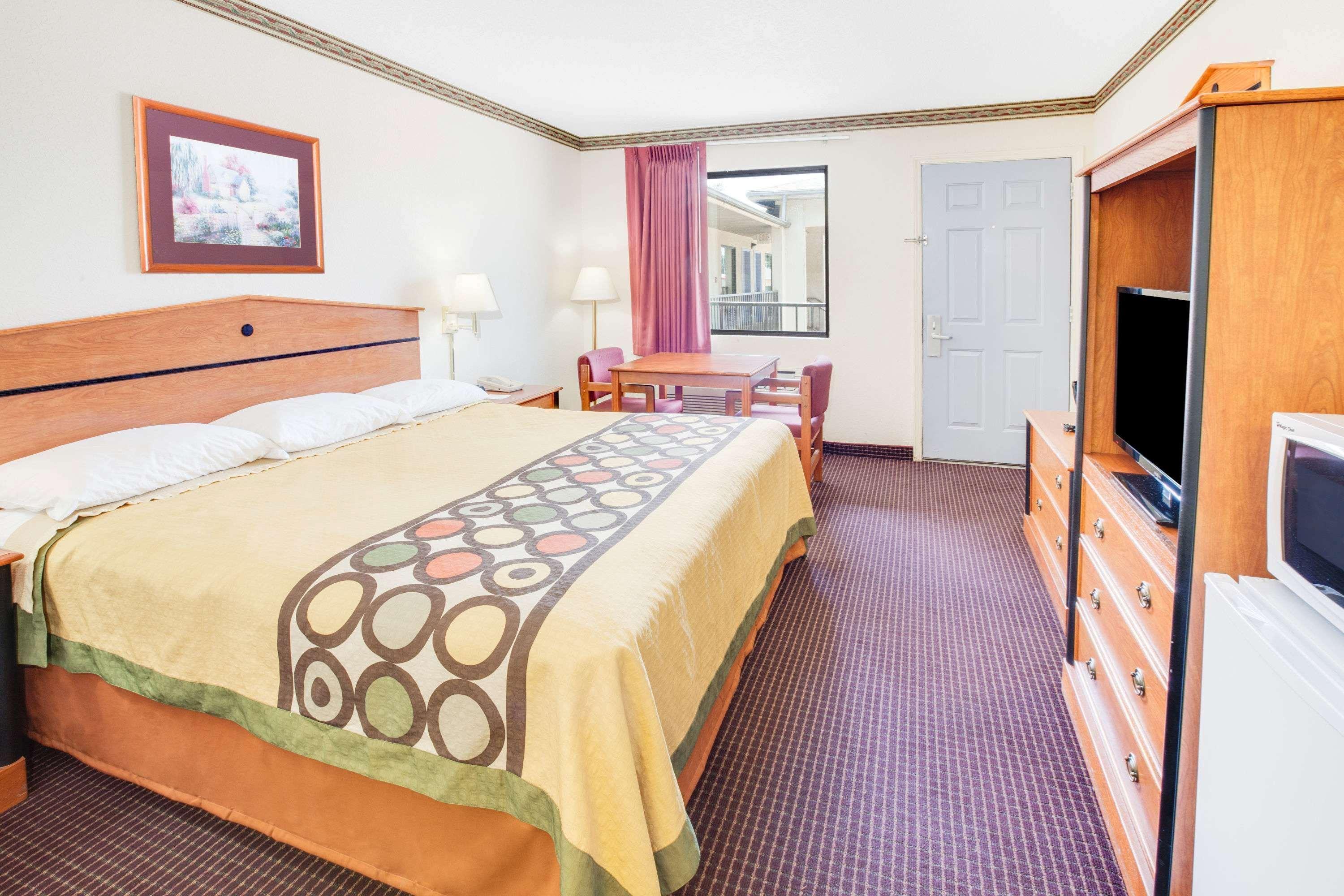 Super 8 By Wyndham Arkadelphia Caddo Valley Area Экстерьер фото