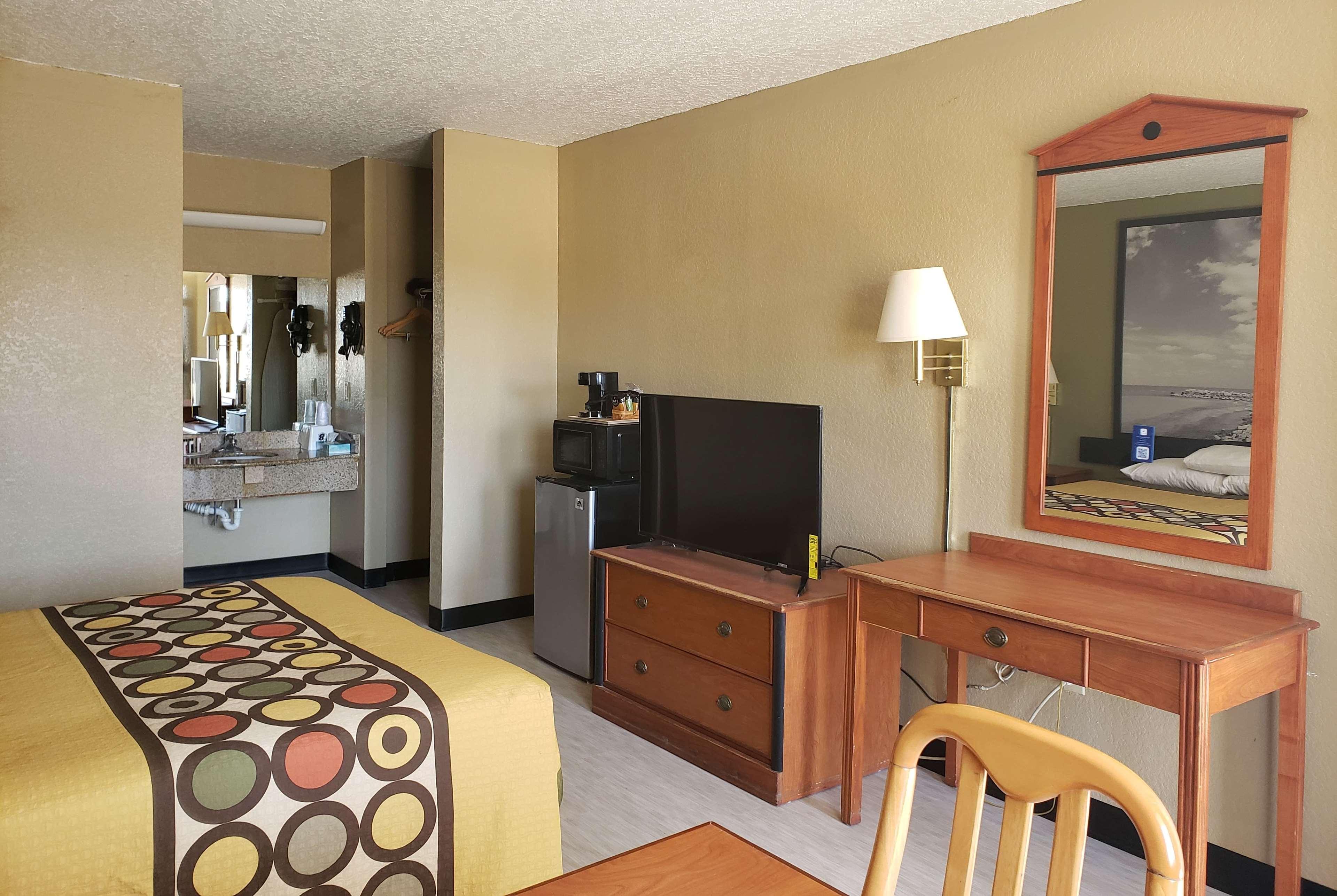 Super 8 By Wyndham Arkadelphia Caddo Valley Area Экстерьер фото